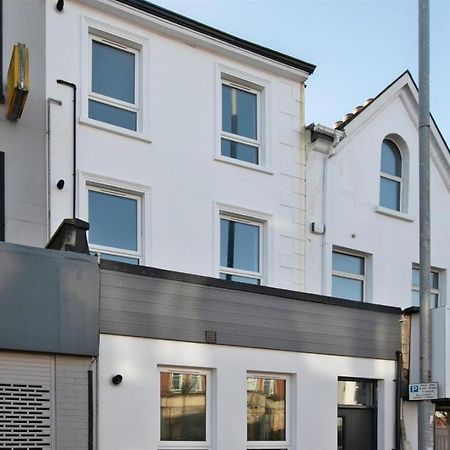 Central Belfast Modern Apartment Great Location Free Parking Exterior foto